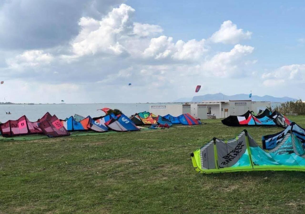 Kite Hub Lo Stagnone Bed & Breakfast Birgi Vecchi Bagian luar foto